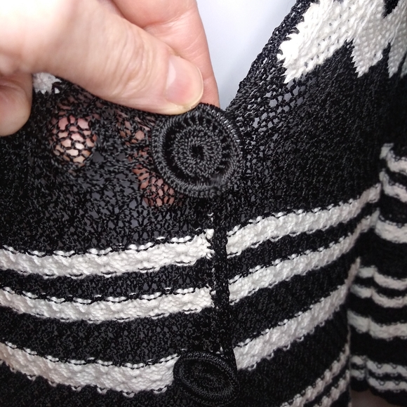 Chico's Black & Ivory Boho Retro 70's Striped Crocheted Long Cardigan/Swim Cover - Picture 5 of 11